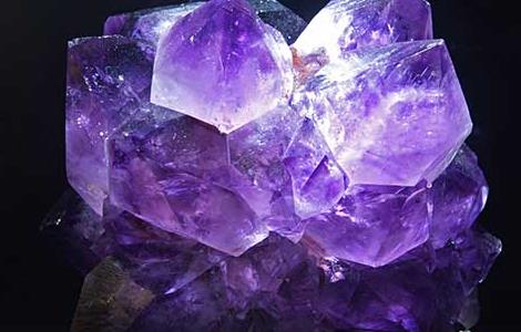 紫水晶的功效与作用（紫水晶的功效与作用寓意）