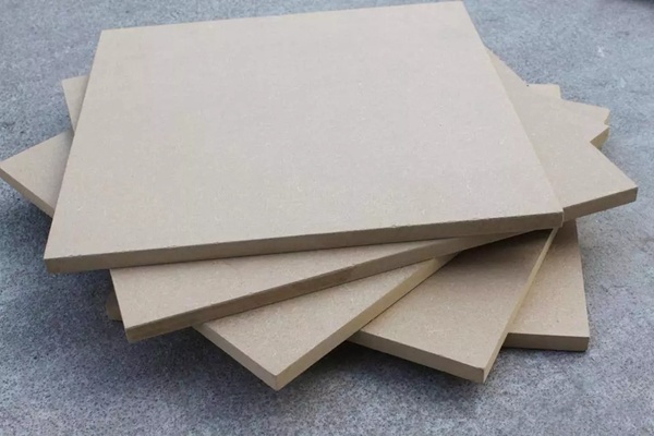 中密度纤维板是什么材质 中密度纤维板和高密度纤维板区别 中密度纤维板含甲醛吗