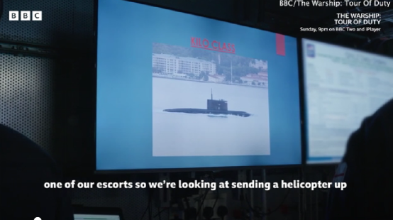 英媒炫耀航母编队在南海“逼退中国潜艇”，英国网友发出质问