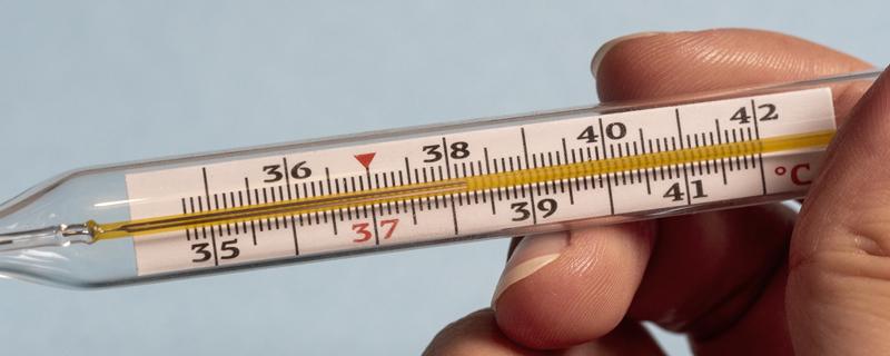 水银温度计腋下测量需要几分钟（水银温度计腋下测量需要几分钟37.5）