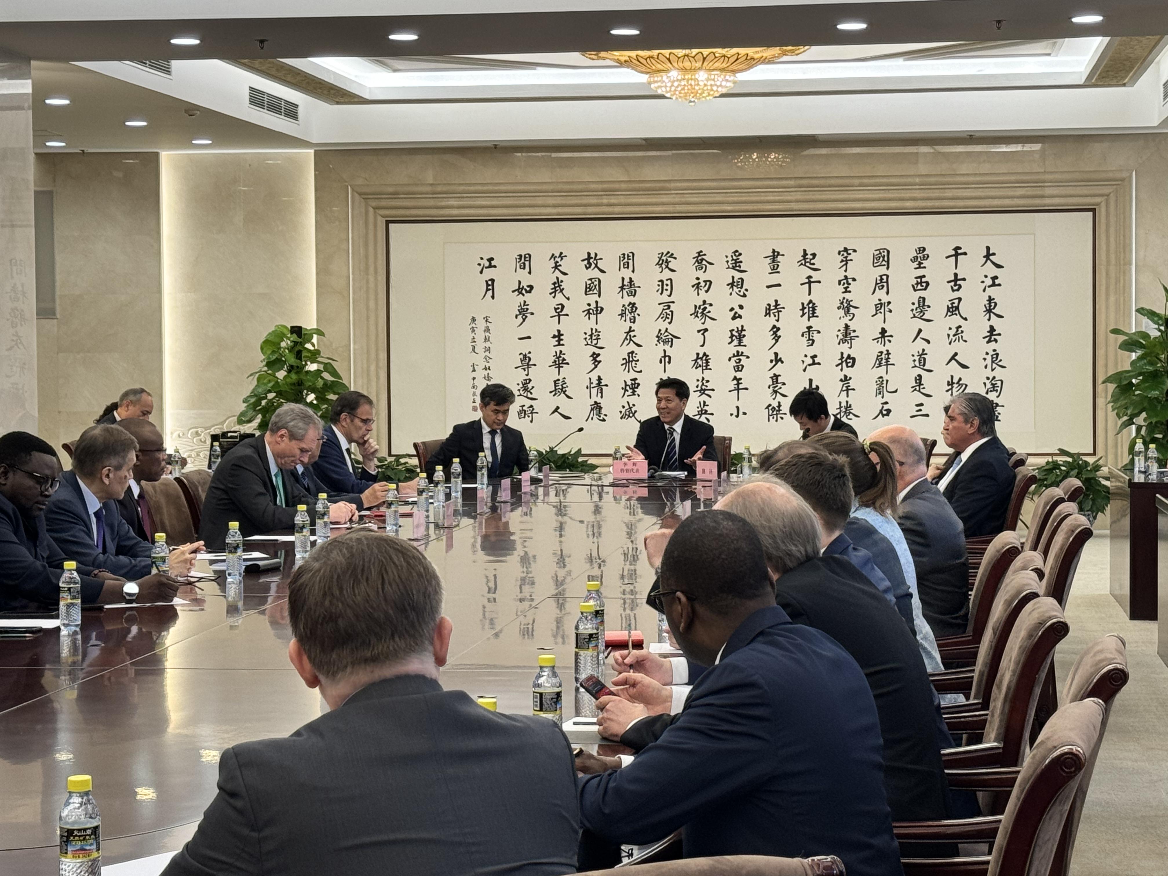 中国政府欧亚事务特别代表李辉：望乌克兰问题国际会议得到俄乌双方认可和参与