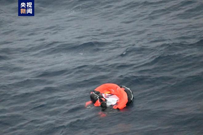海南西南海域一外籍货船与渔船发生碰撞 8人失联 搜救正在进行中